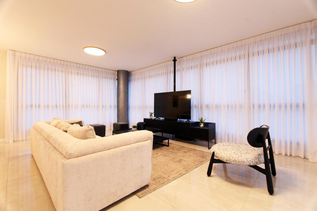 Mini Penthouse Near The Beach Netanya Exterior foto