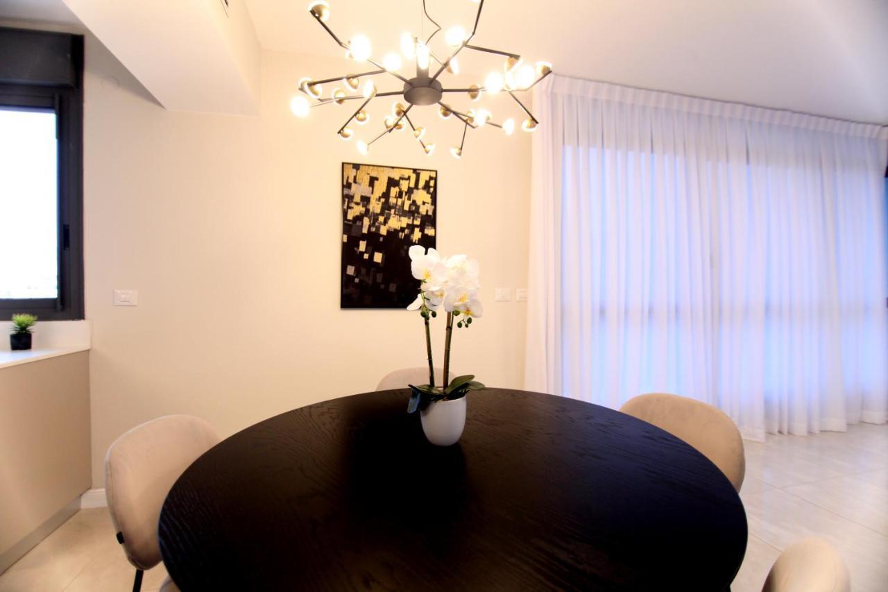 Mini Penthouse Near The Beach Netanya Exterior foto