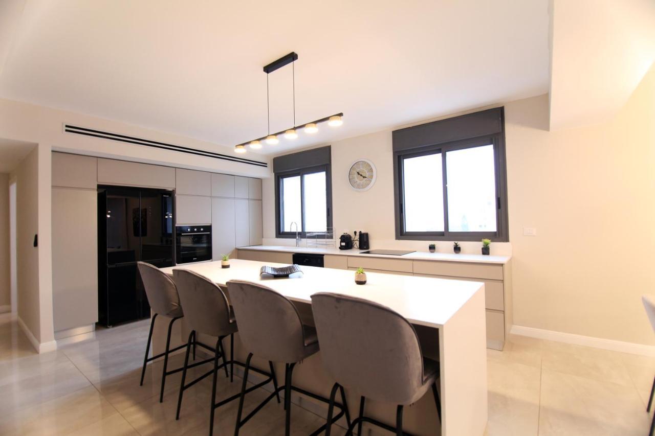 Mini Penthouse Near The Beach Netanya Exterior foto
